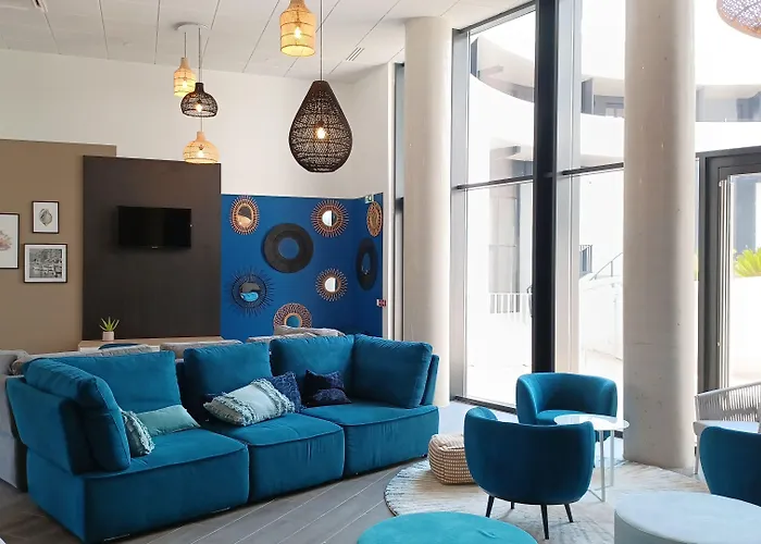 Goelia Le Sylene 아파트호텔 아그